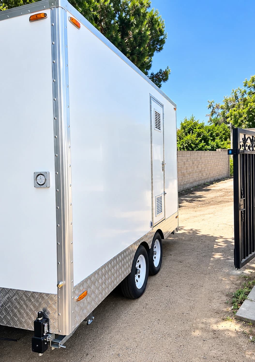 Luxury shower restroom trailer rear exterior