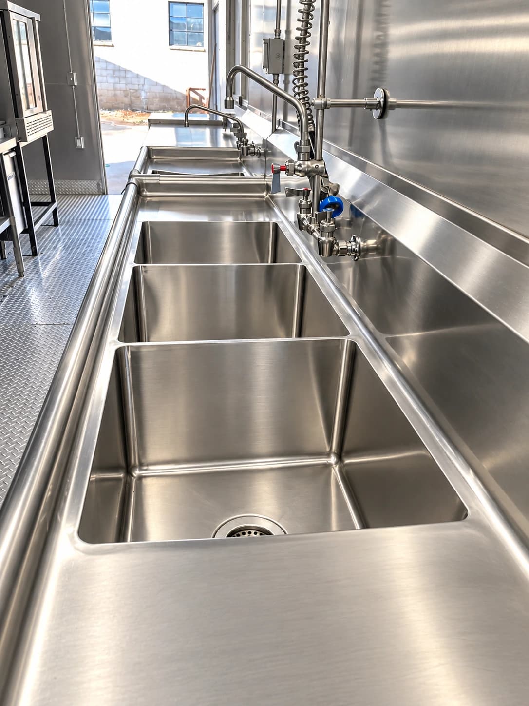 Mobile kitchen trailer commercial sink station