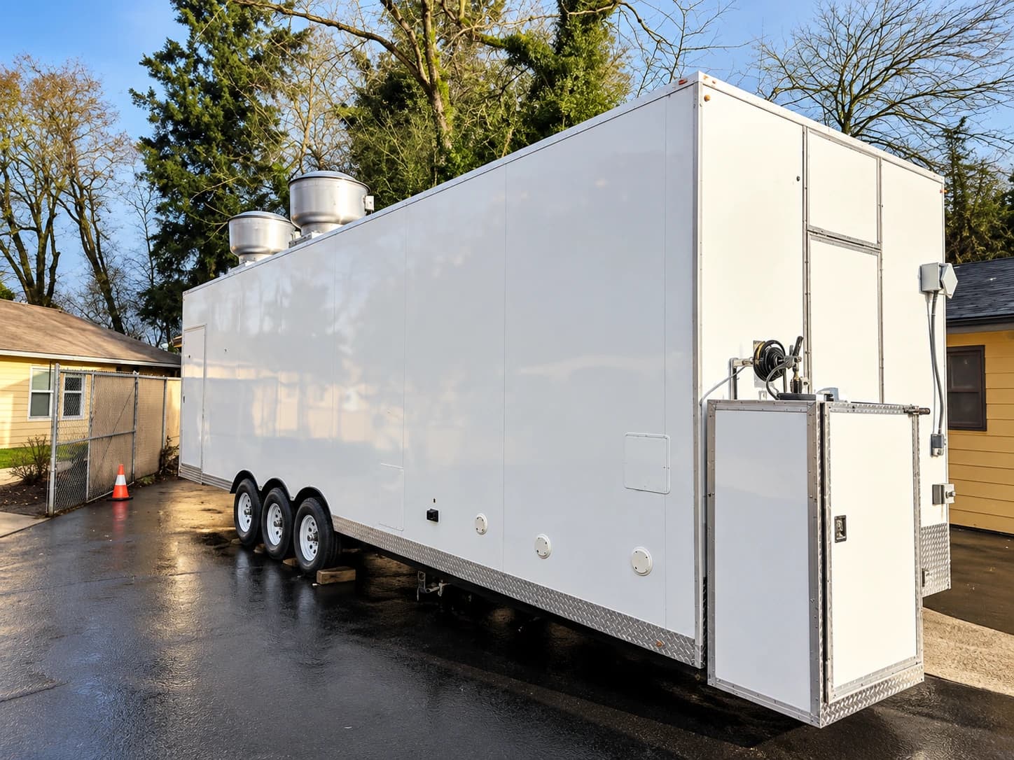 Temporary commercial kitchen trailer exterior
